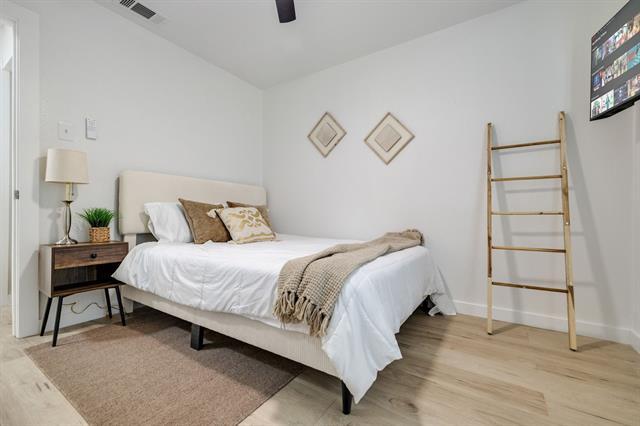 Building Photo - 718 Tearose Dr