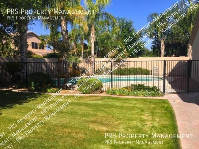 Building Photo - 2052 E La Costa Dr