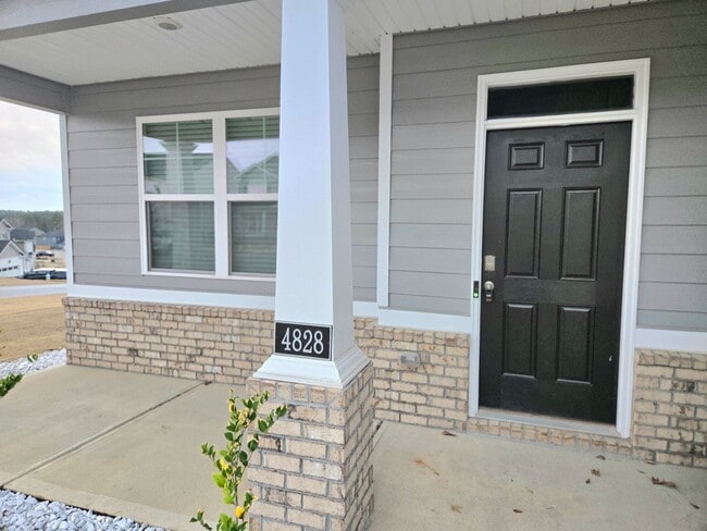 Building Photo - 4828 Southwind Rd