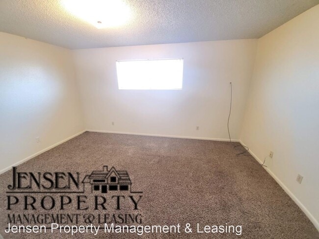 Building Photo - 545 S 900 E