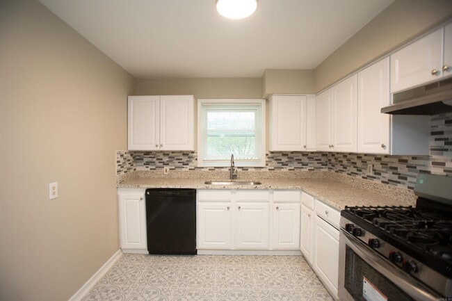 Building Photo - 2310 Blackwood Rd