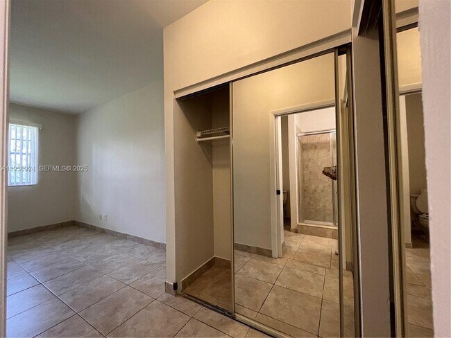 Building Photo - 671 Cypress Lake Blvd