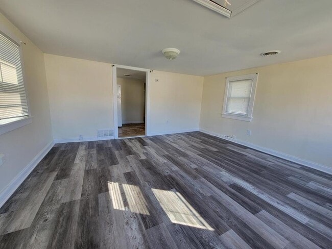 Building Photo - 53 Salem Pl