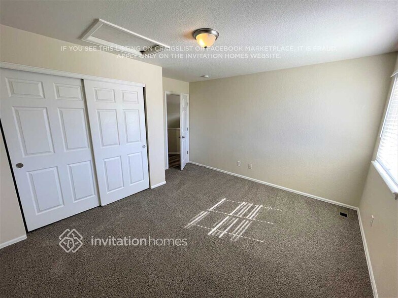 Building Photo - 9848 Kenton Cir