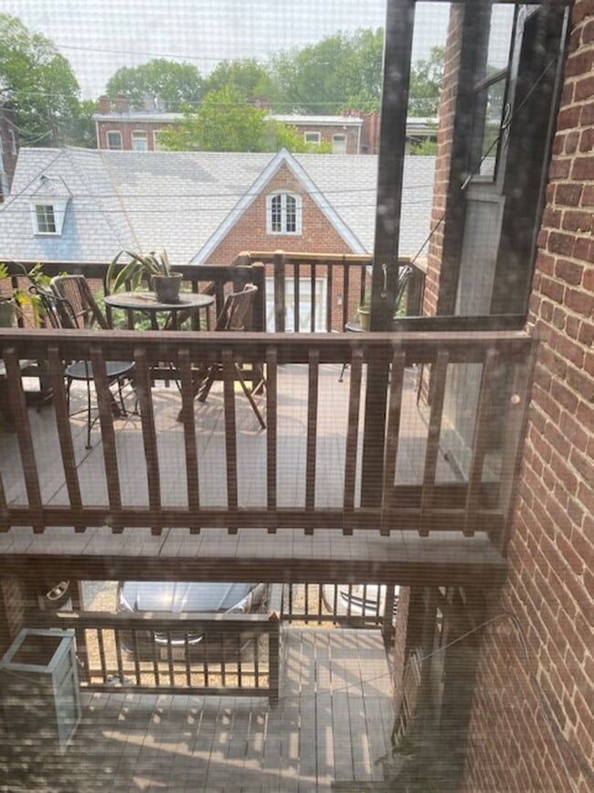 Building Photo - Sophisticated Living in The Fan: 2 Bedroom...