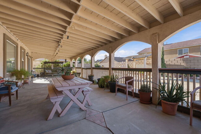 Building Photo - Spacious 4-Bedroom Home in Lancaster