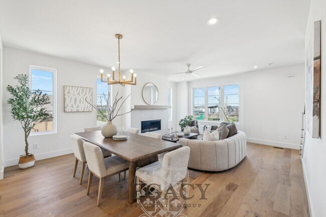 Building Photo - 1200 Phillips St