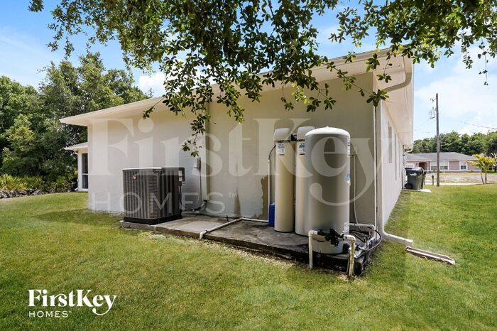 Building Photo - 4637 Antioch St