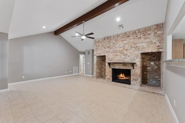 Building Photo - 11 Whittier Dr