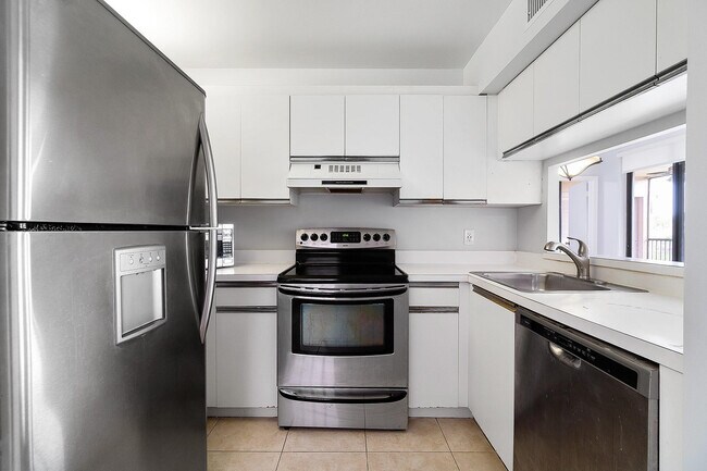 Building Photo - 10730 NW 14th St