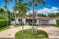 Building Photo - 1080 NE 104th St