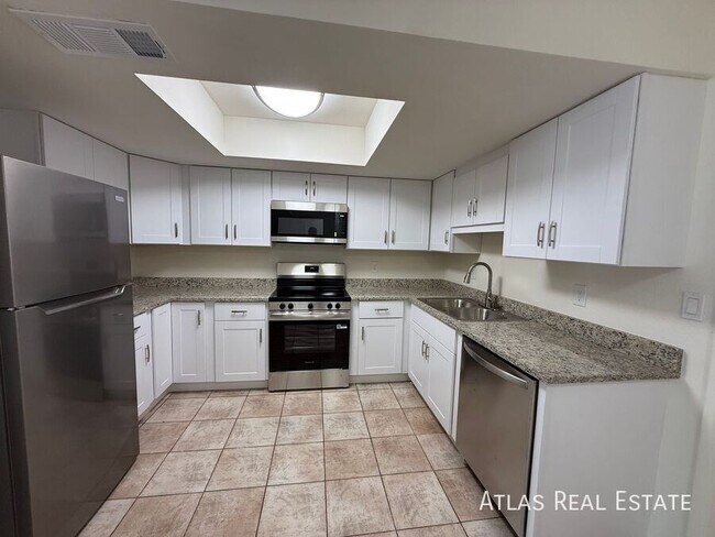 Primary Photo - 16733 E Ashbrook Dr