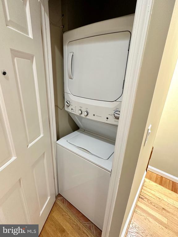 Building Photo - 1227 Linden Pl NE