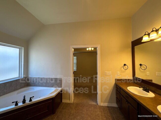 Building Photo - 3024 FireWheel Rd