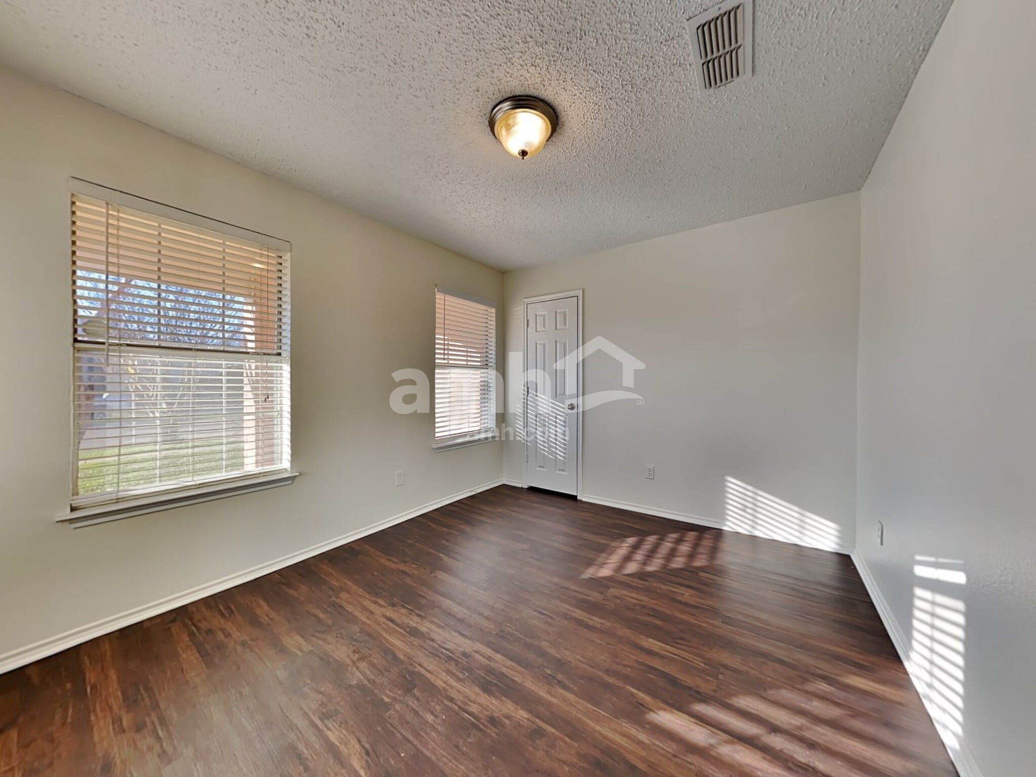Building Photo - 8629 Garden Springs Dr