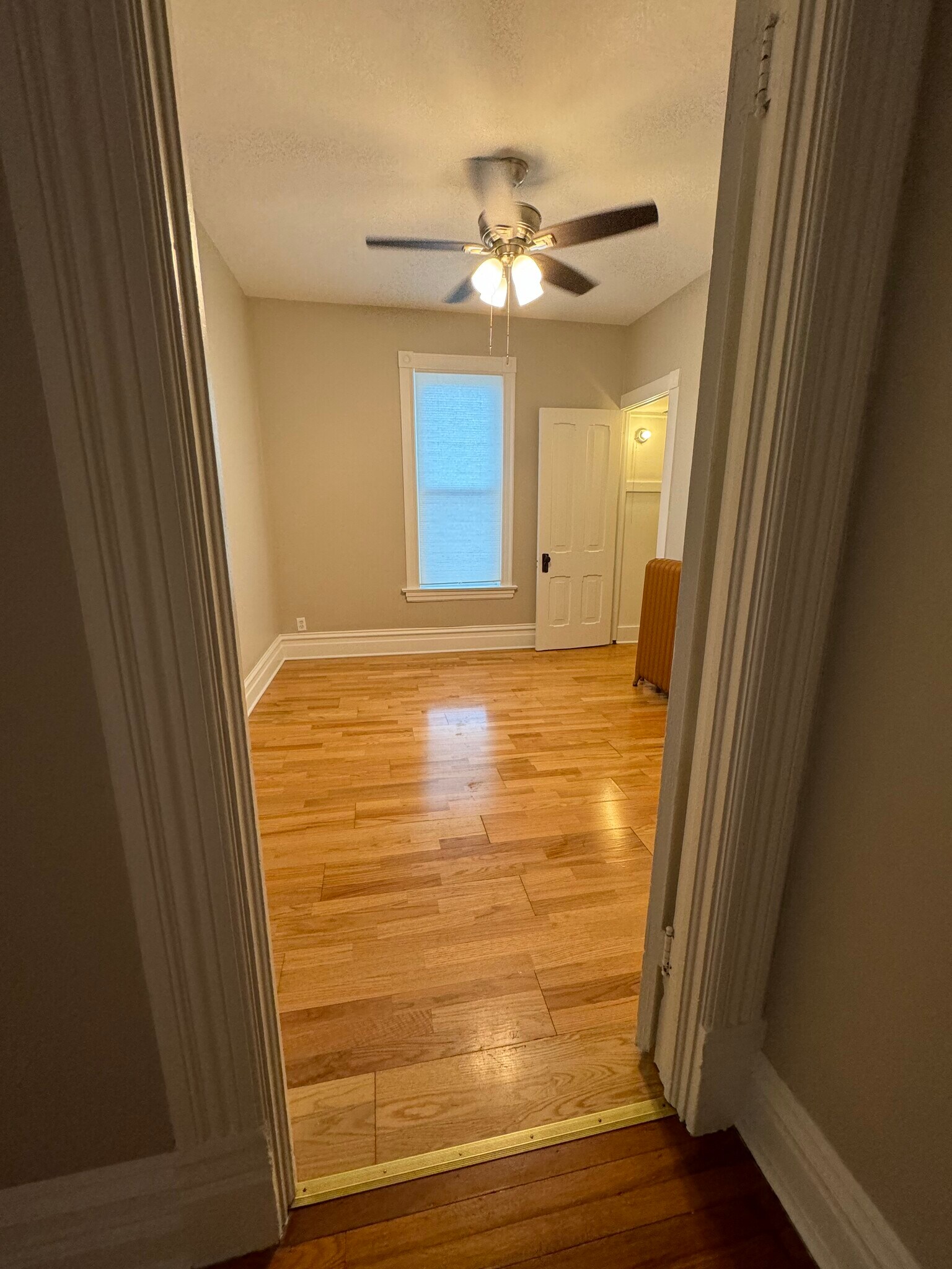 bedroom - 617 Delles Rd