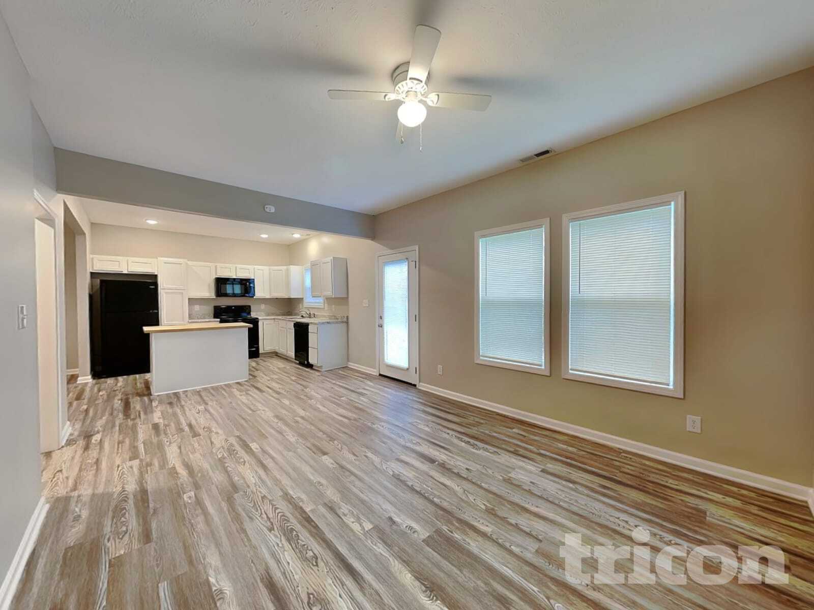 Building Photo - 1096 Tomahawk Pl