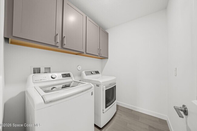 Building Photo - 640 Veridian Cir NW
