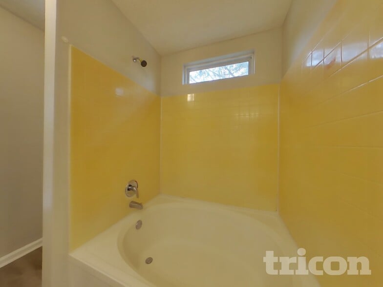 Building Photo - 5524 Somervale Ct