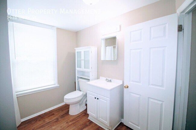 Building Photo - 1636 Unity St