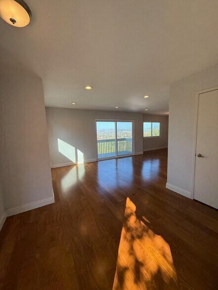 Building Photo - 4238 Vista Panorama Way