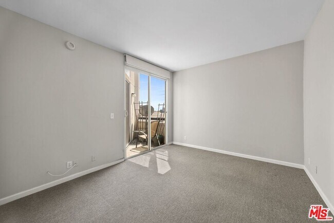 Building Photo - 1240 S Corning St