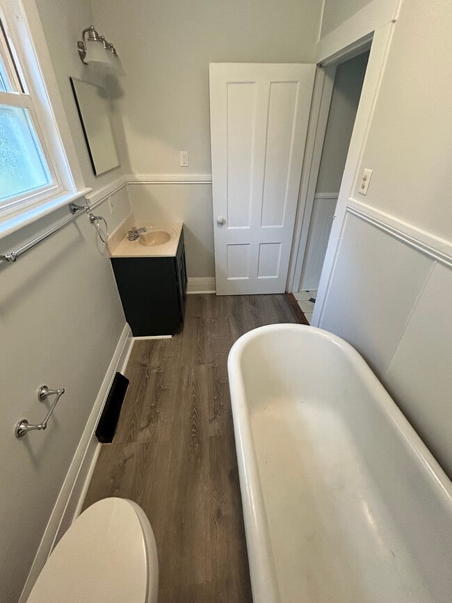 Building Photo - 26 Pearl St