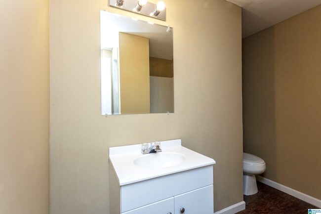 Building Photo - 1032 26th Ave N