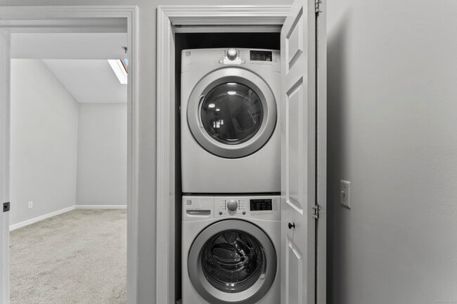 Building Photo - 2660 North Ave