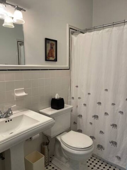 Building Photo - 20 Maple Hill Rdge