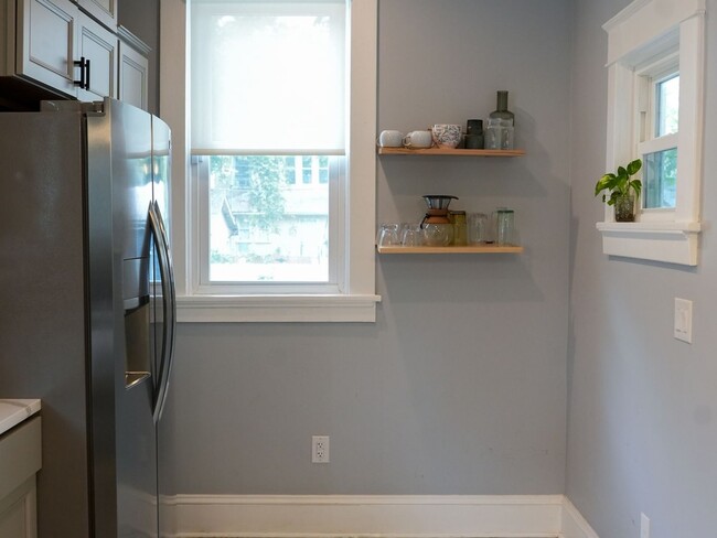 Building Photo - Renovated 3-Bedroom With Modern Amenities
