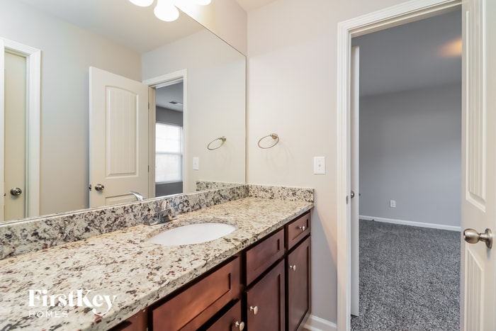 Building Photo - 181 Daisy Cir