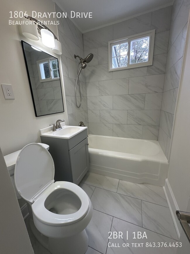 Building Photo - 1804 Drayton Dr