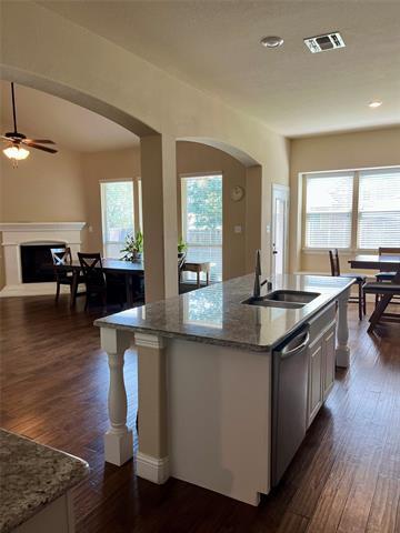 Building Photo - 3604 Texas Dr