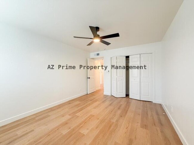 Building Photo - 3056 N 32nd St