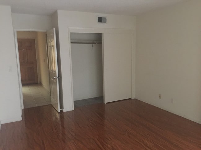 Master Bedroom & Entry 2nd Level - 627 2nd St