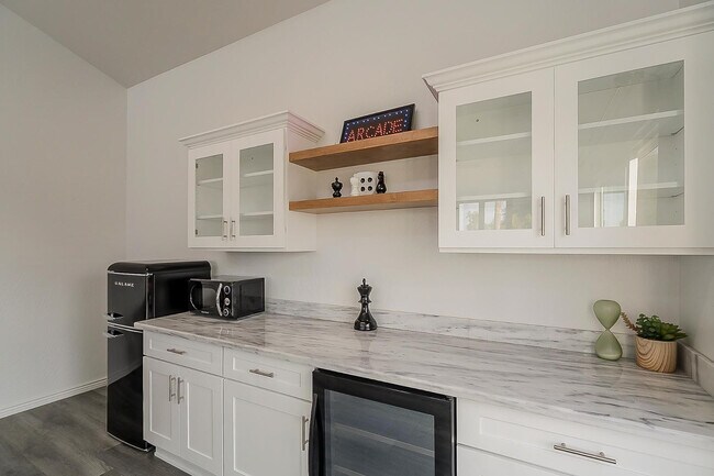 Building Photo - 2534 N 87th Way