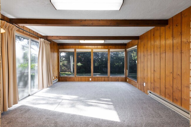 Building Photo - 3 Bed 2 Bath Home in Rexburg