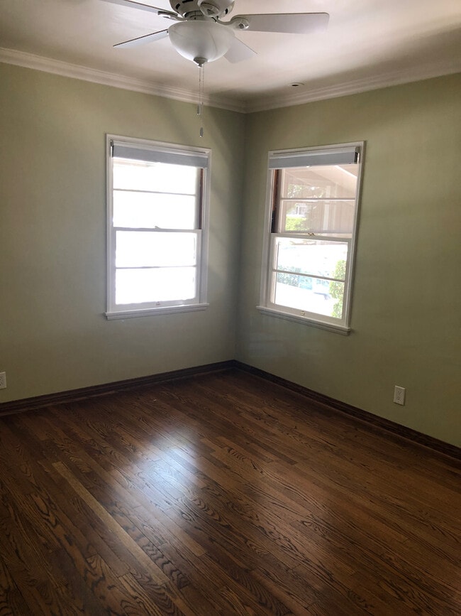 bedroom front - 827 N Kemp St