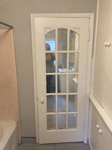 Building Photo - 2617 N Maroa Ave