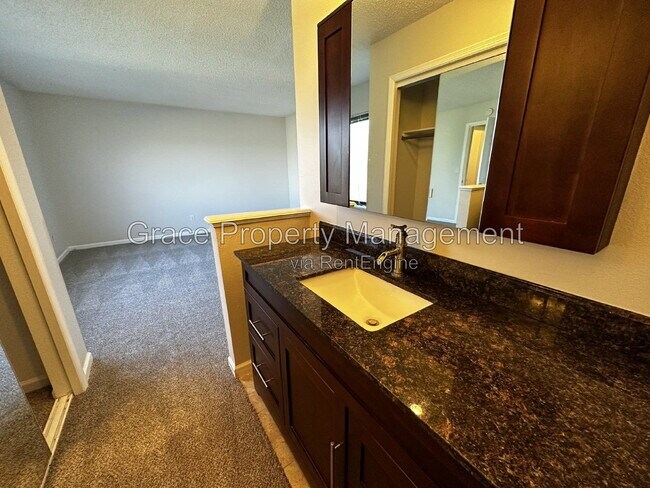 Building Photo - 24 Mountain Shadows Ct
