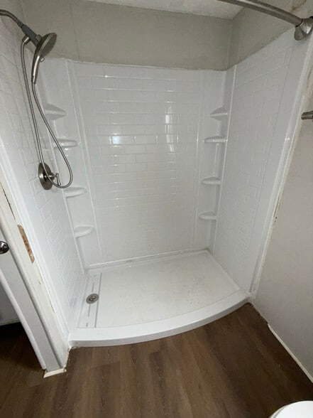 Building Photo - 85 Buttercup Dr