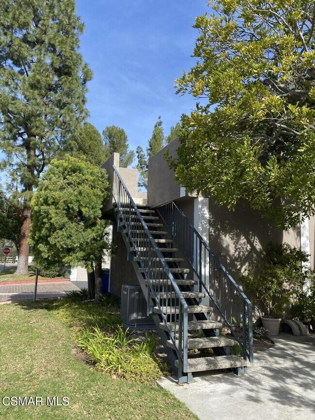 Building Photo - 224 Gazania Ct