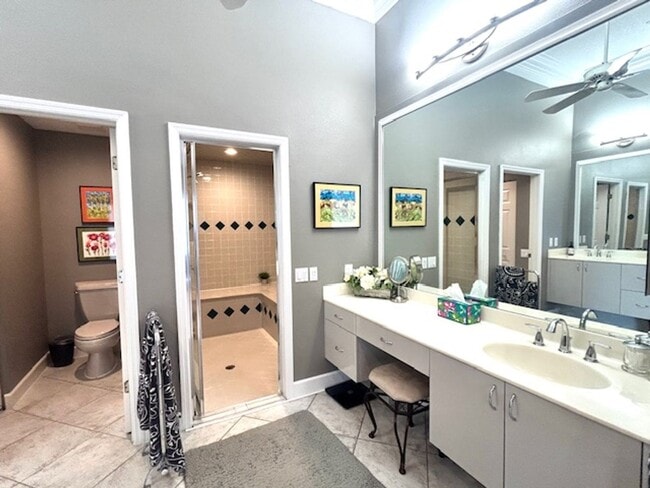 Building Photo - AVAILABLE May 1- 0CT 31ST .FURNISHED/SEASONAL.  3/2 POOL HOME IN ROSEDALE!