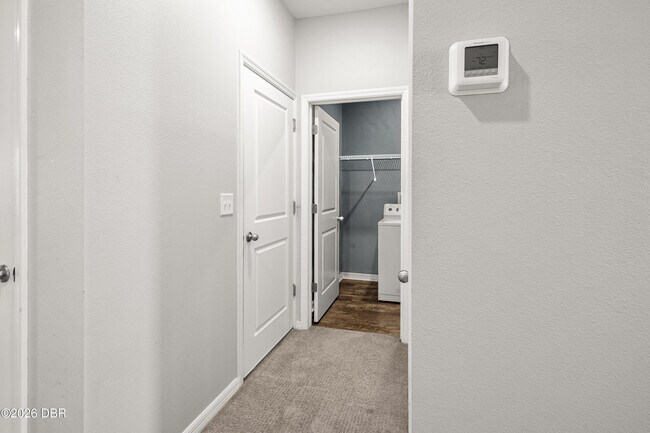 Building Photo - 3017 Blue Shrs Wy