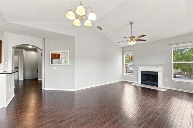 Building Photo - 10436 Villa View Cir
