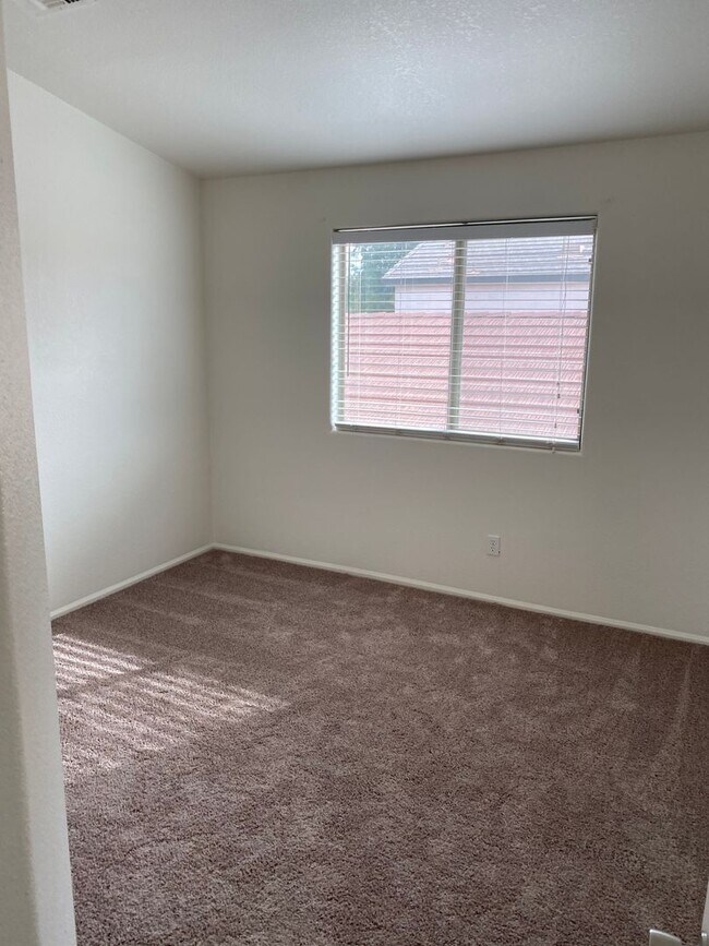 Building Photo - 4150 E Azurite Rd