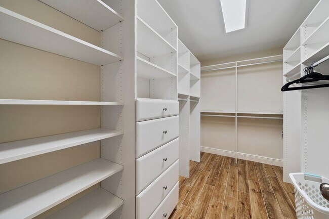 Building Photo - 500 Sunrise Way