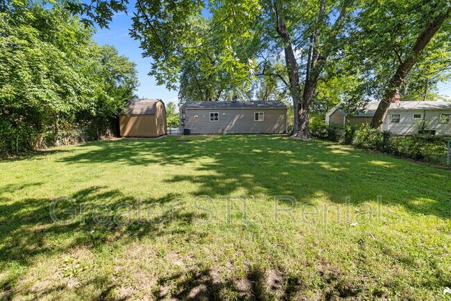 Building Photo - 1412 E Pitman Ave