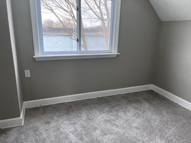 Building Photo - 3017 Kleinpell St